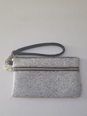 Stella  & Max Black and White Textured Wristlet Clutch